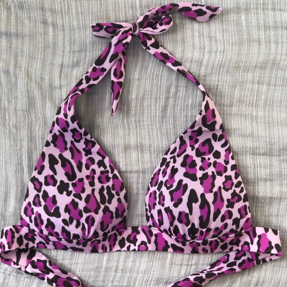Victoria’s Secret Push Up Bikini Top - Picture 1 of 4